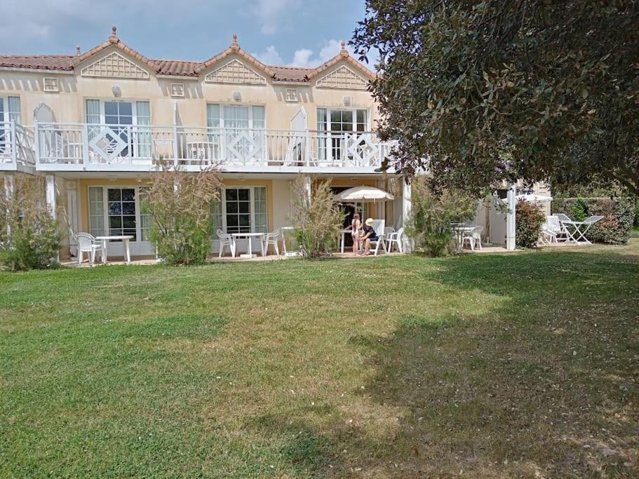 Charmant T2 Au Coeur Du Golf De Port Bourgenay Talmont-Saint-Hilaire Exterior photo